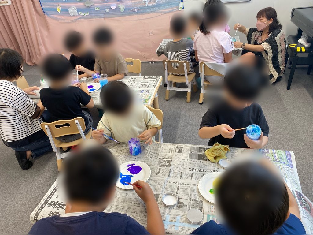 夏休みの制作活動を振り返っての活動写真(2)